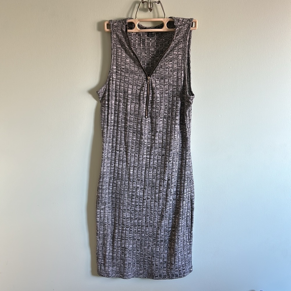 U2B Bodycon Grey and Black Heather Dress with Front Zipper